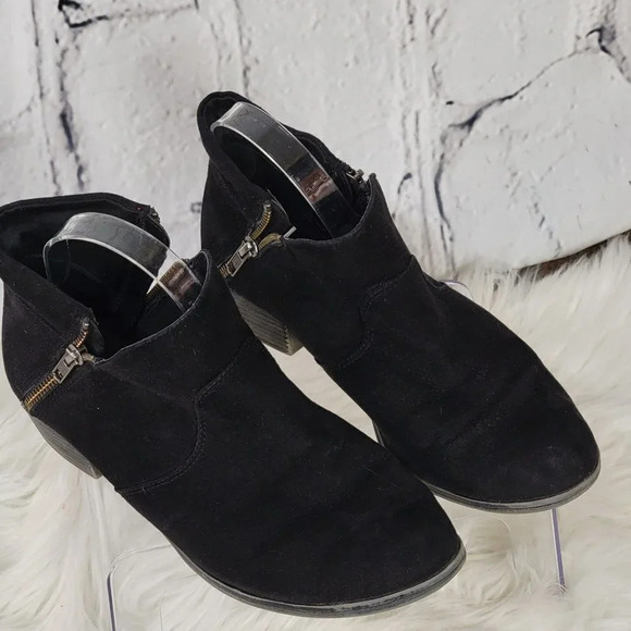 American Rag Abby Black Suede Ankle Bootie Round Toe Block Heel Double Zip 9.5 - Picture 8 of 14